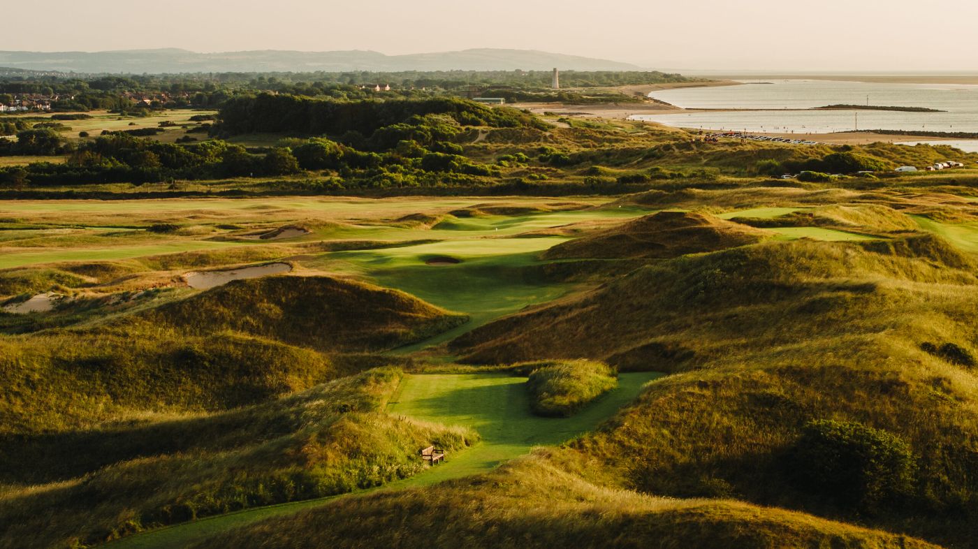 Hole 16, Bank